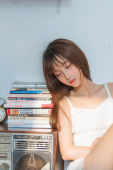 年轻善良的妻子